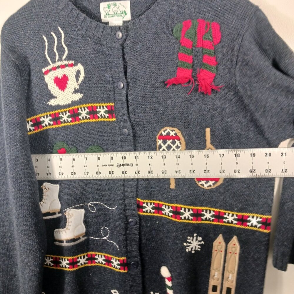 Quaker Factory Novelty Cardigan, Dark Gray Ski Winter Theme, SZ M, Holiday Cabin - Picture 13 of 14